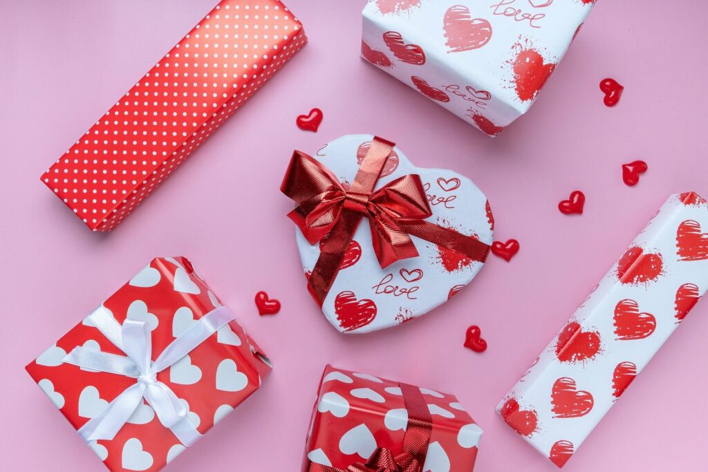 バレンタインデー、由来や夫婦の絆を育む夫へのプレゼントとは？