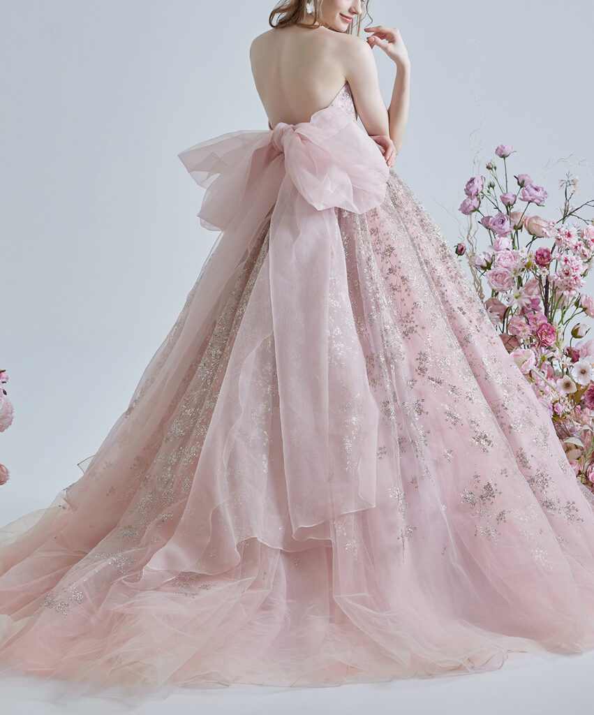 春の挙式にぴったり！東京の人気カラードレスレンタル